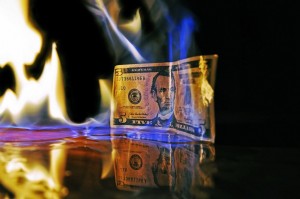 queima de dinheiro em investimentos